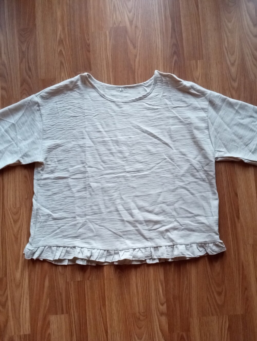 zeagoo Cream Ruffle-Hem Long Sleeve Blouse